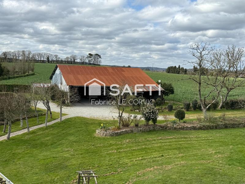 Maison - 285 m² - 13 pièces