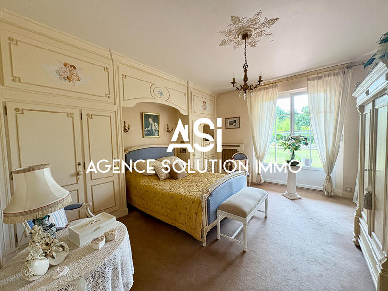 Maison - 214 m² - 8 pièces