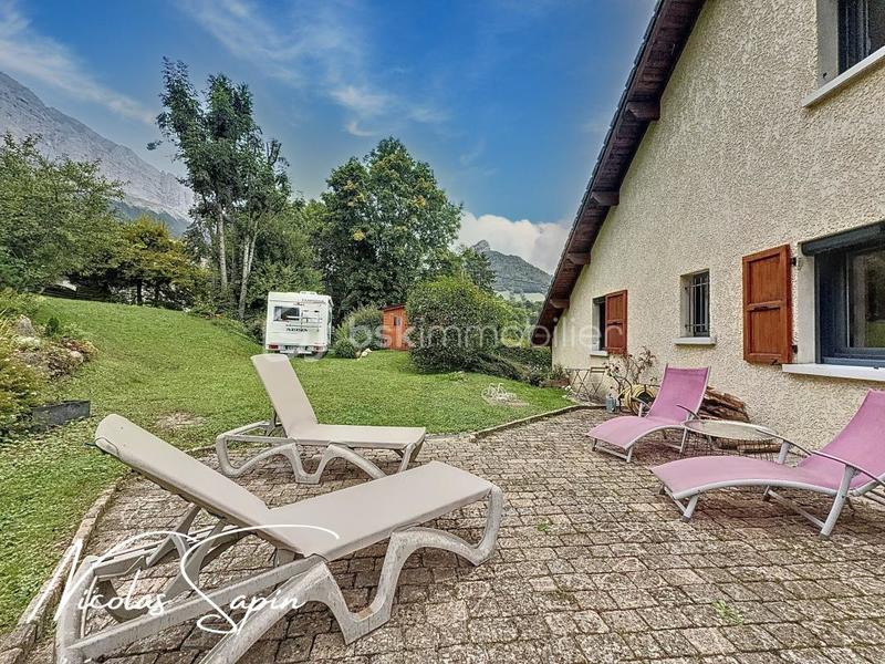 Maison - 144 m² - 7 pièces