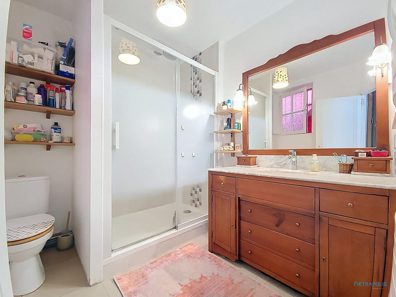 Appartement - 80 m² - 4 pièces