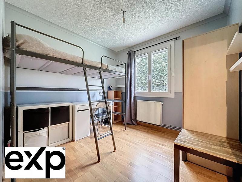 Maison - 137 m² - 7 pièces