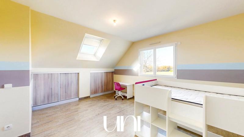 Maison - 235 m² - 8 pièces