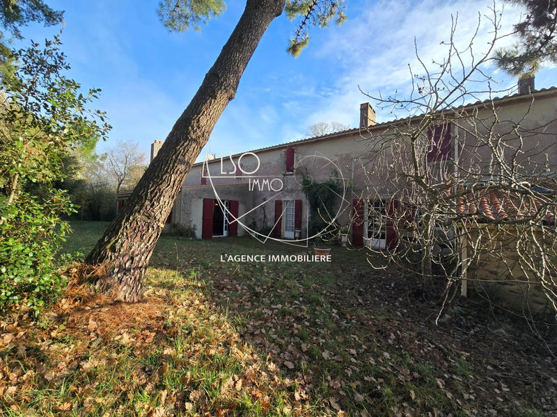 Maison ancienne - 296 m² - 8 pièces