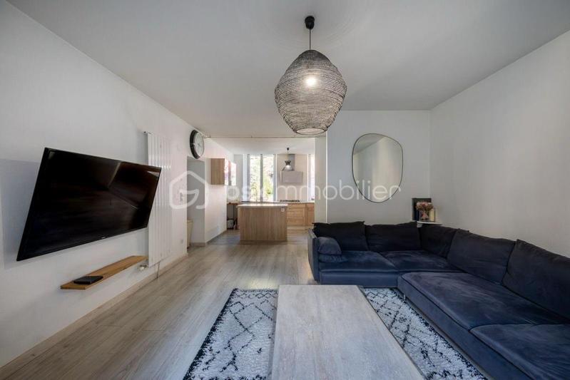 Appartement - 95 m² - 6 pièces