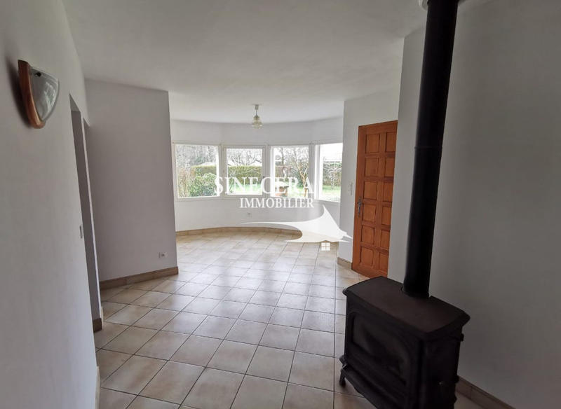 Maison - 180 m² - 6 pièces