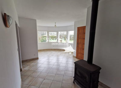 Maison - 180 m² - 6 pièces