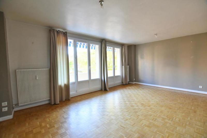 Appartement - 79 m² - 3 pièces