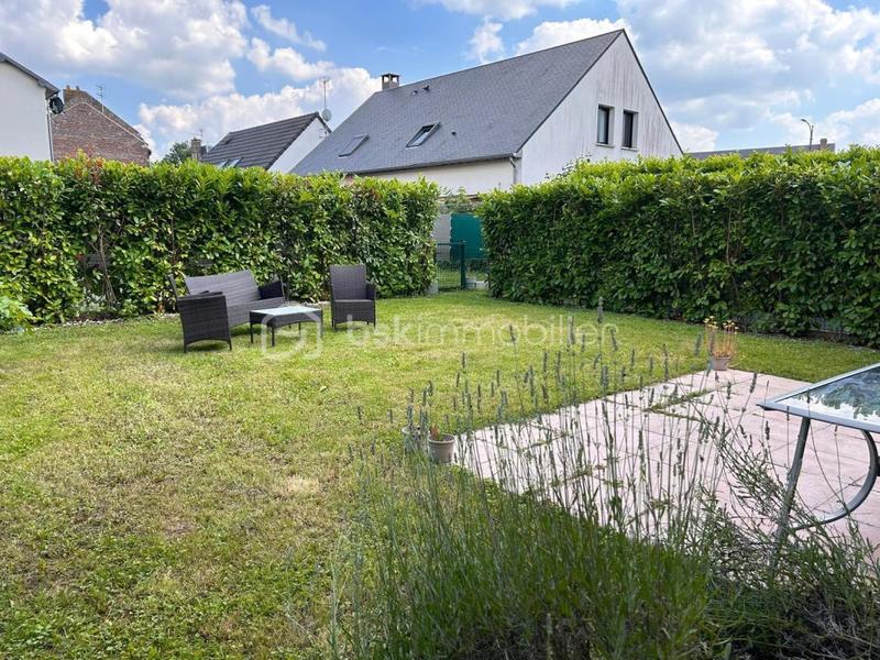 Maison - 94 m² - 5 pièces