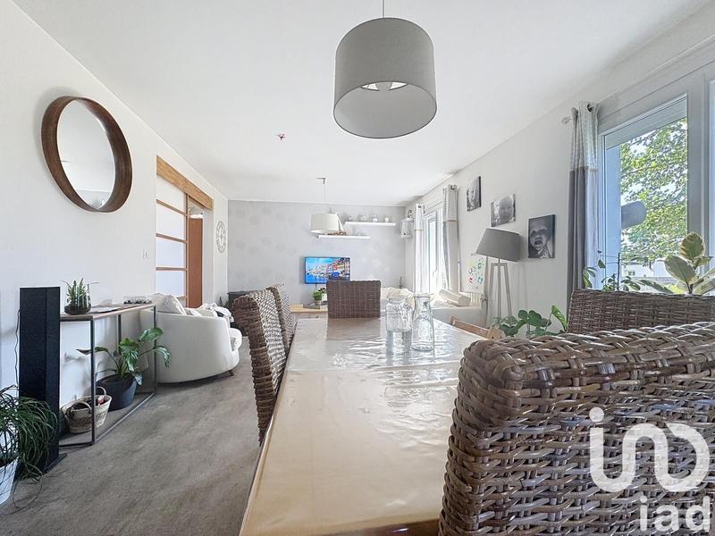 Maison - 200 m² - 7 pièces