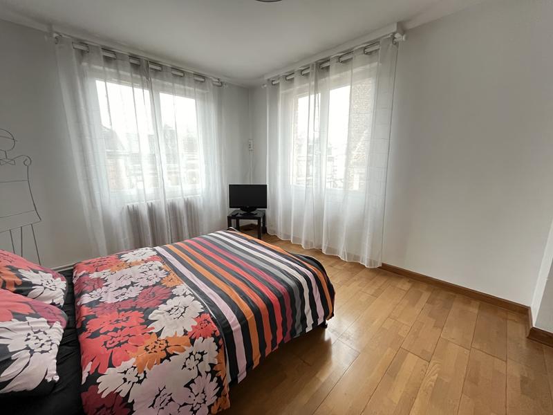 Maison - 255 m² - 6 pièces