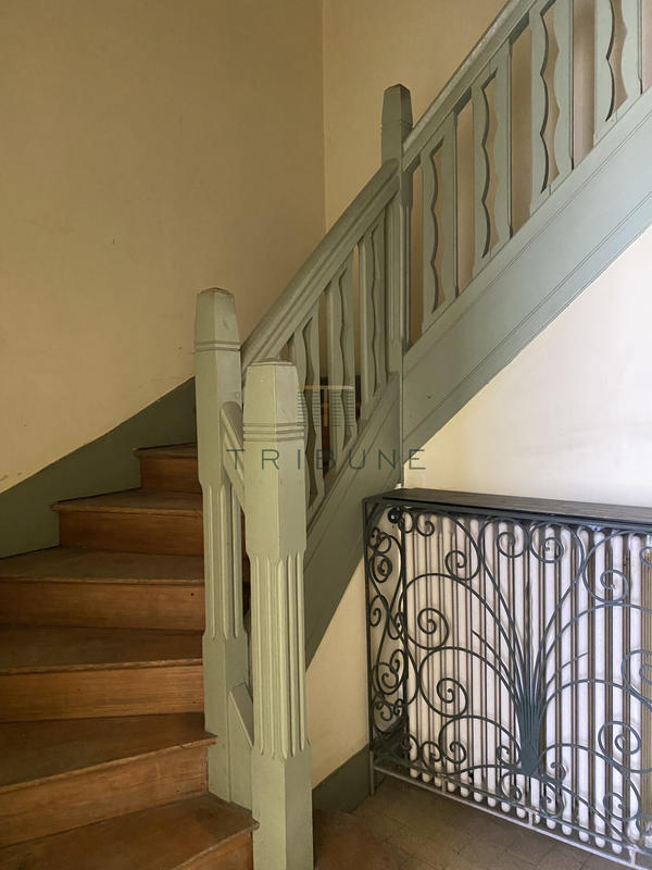 Maison - 253 m² - 8 pièces