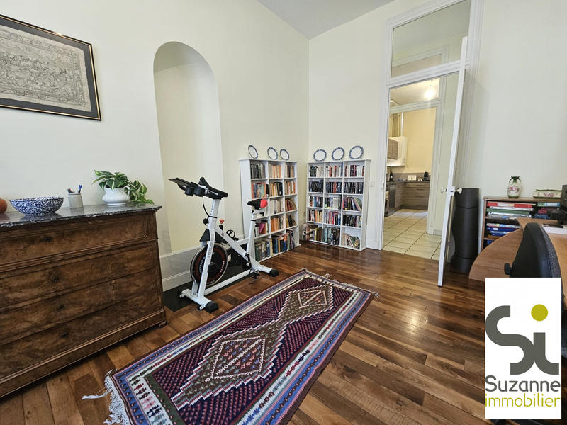 Appartement - 133 m² - 5 pièces