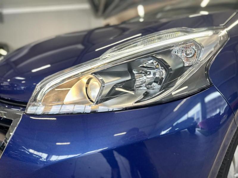 Peugeot 208 1.2i Pt 12v - 82 Style Phase 2 / Garantie 12 Mois