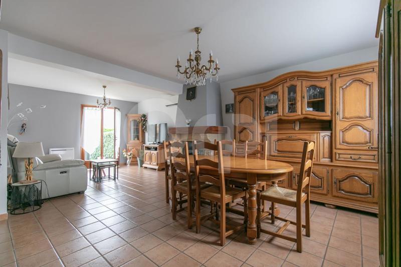 Maison - 99 m² - 4 pièces