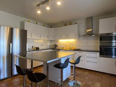 Maison - 223 m² - 4 pièces