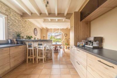 Maison - 184 m² - 6 pièces