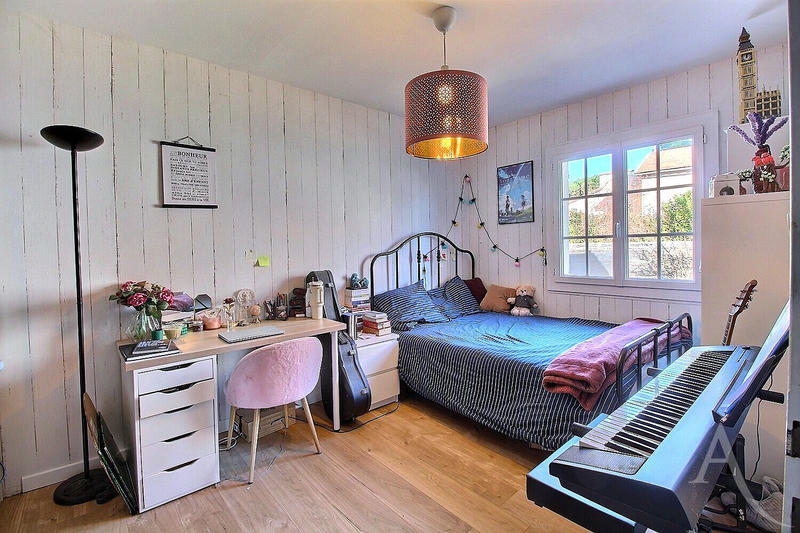 Maison - 157 m² - 8 pièces