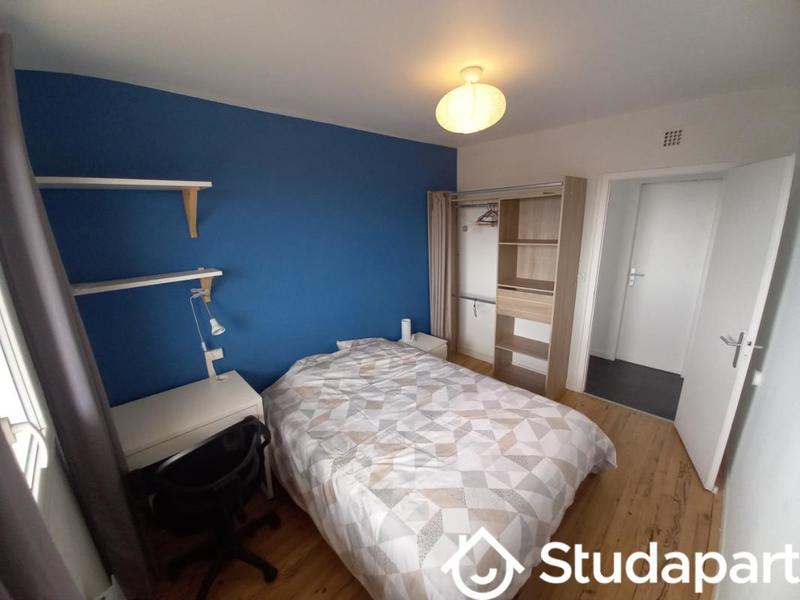 Chambre - 10 m² - 1 pièce