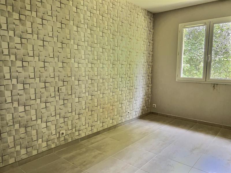 Maison - 185 m² - 5 pièces