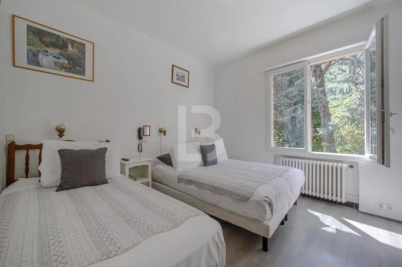 Maison de maîtres - 500 m² - 20 pièces