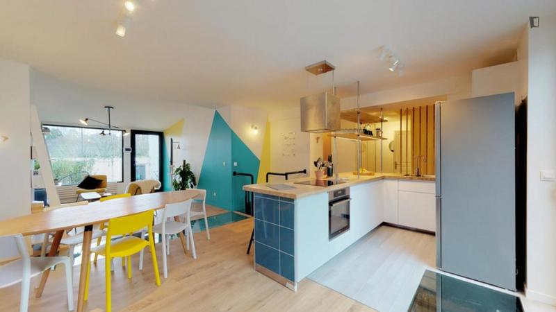 Chambre - 16 m² - 7 pièces