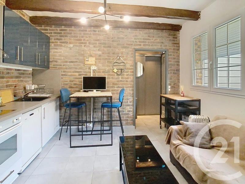 Pavillon - 180 m² - 8 pièces