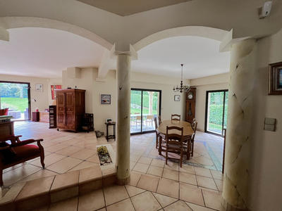 Maison - 178 m² - 7 pièces