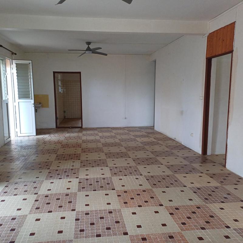 Maison - 350 m² - 10 pièces