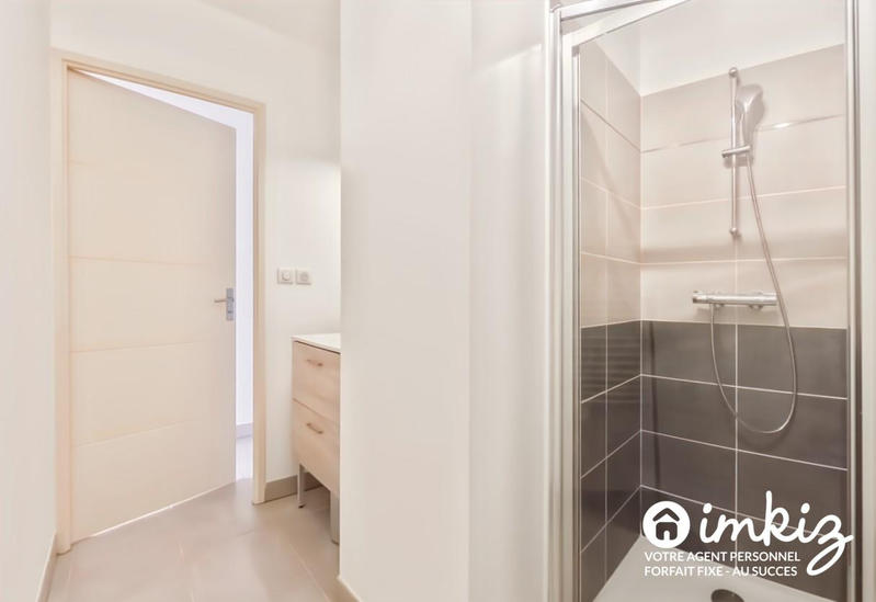 Appartement - 84 m² - 2 pièces