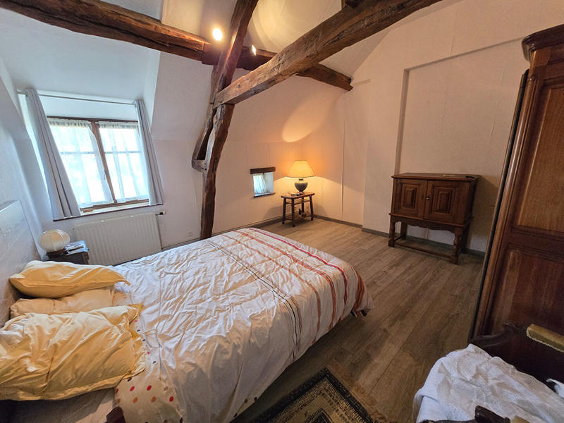 Maison - 240 m² - 7 pièces