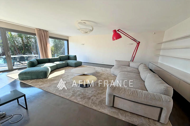 Villa - 380 m² - 8 pièces
