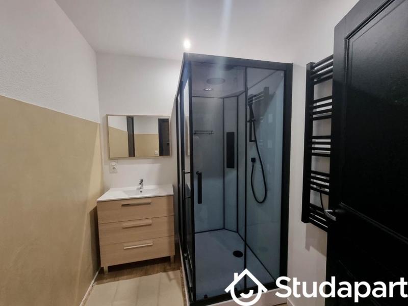 Chambre - 13 m² - 1 pièce