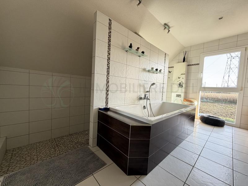 Maison - 125 m² - 5 pièces