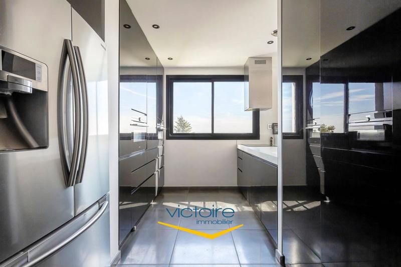 Maison - 183 m² - 5 pièces