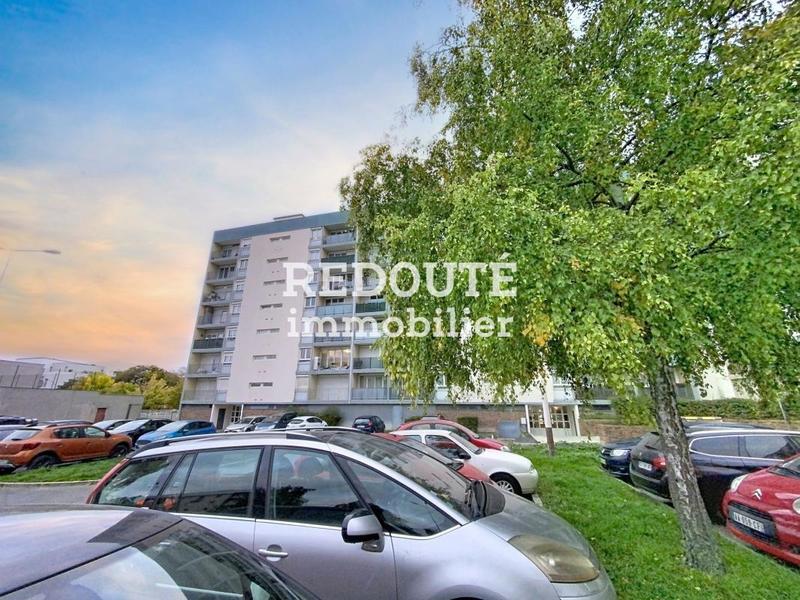 Appartement - 96 m² - 5 pièces