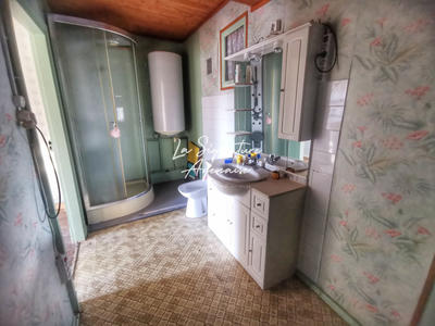 Maison - 195 m² - 8 pièces