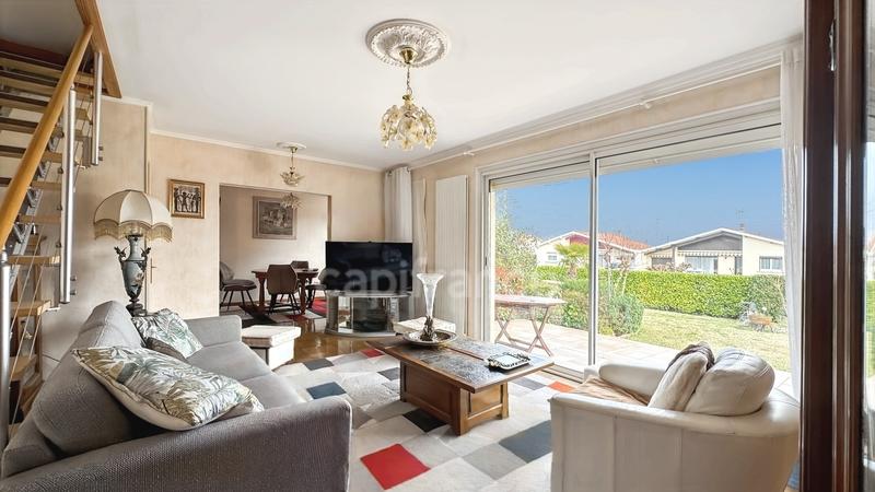 Maison - 146 m² - 9 pièces