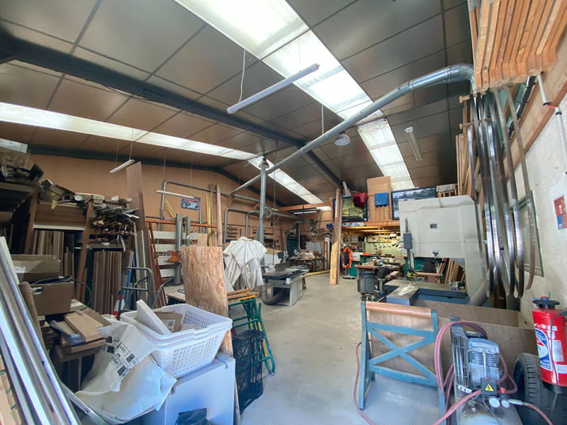 Local d'activité / Entrepôt - 546 m²