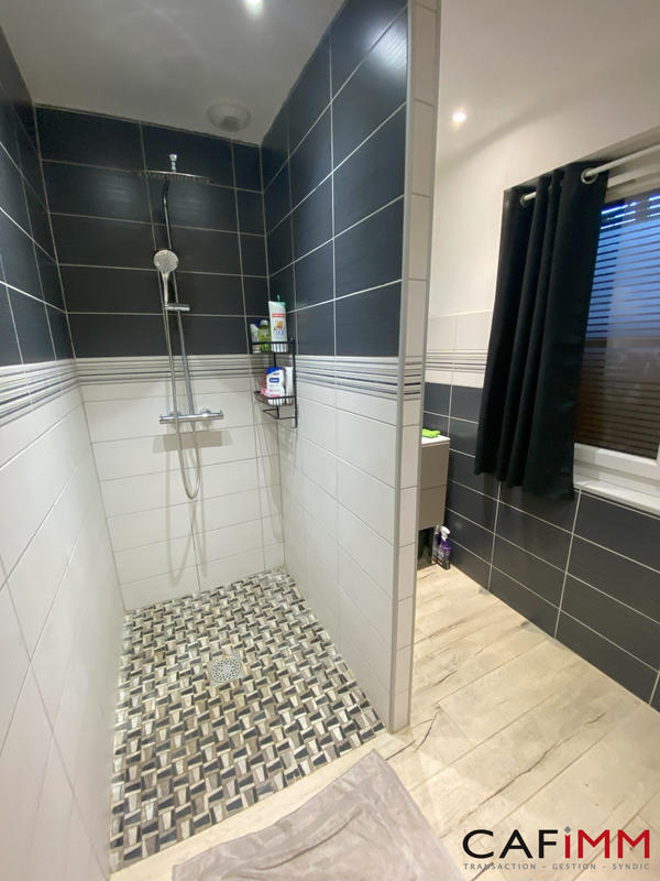 Maison - 127 m² - 5 pièces