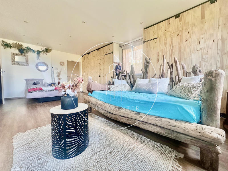 Villa - 190 m² - 7 pièces