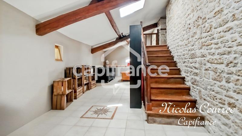 Maison - 202 m² - 5 pièces