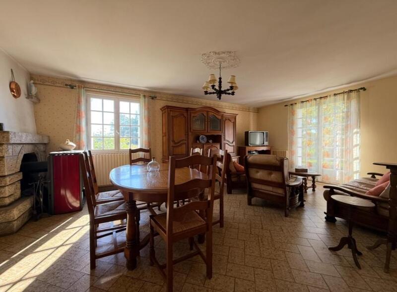 Maison - 168 m² - 10 pièces