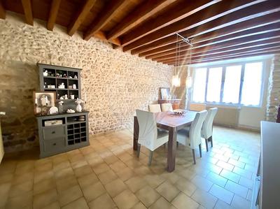 Maison - 239 m² - 7 pièces