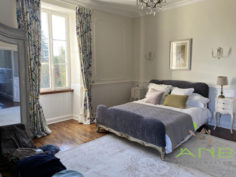 Maison ancienne - 206 m² - 7 pièces