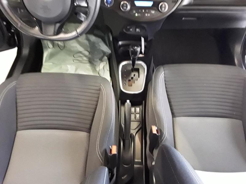 Toyota Yaris 1.5 Hybride 100 Cv France Business