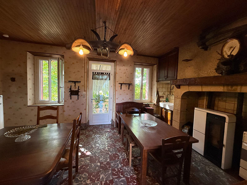 Maison - 102 m² - 5 pièces