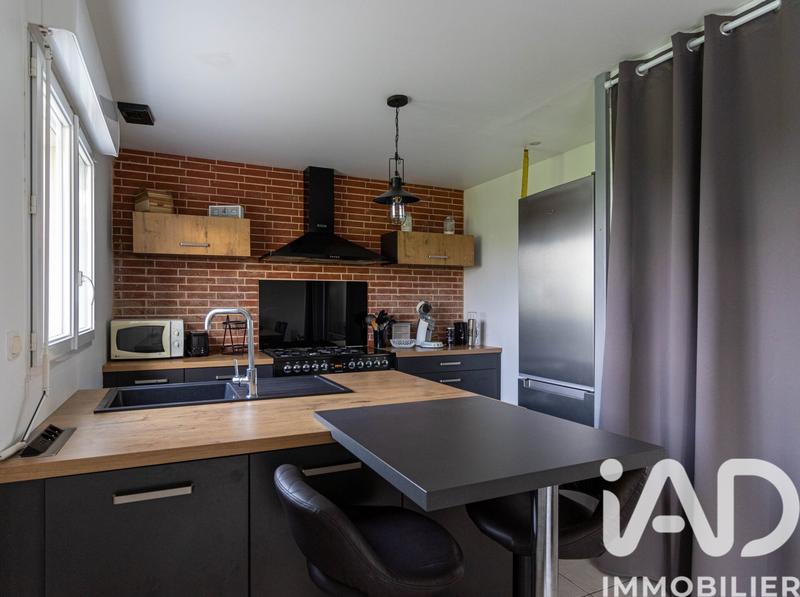 Maison - 90 m² - 5 pièces