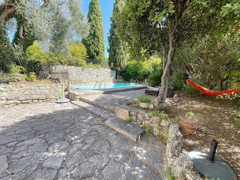 Maison - 263 m² - 6 pièces