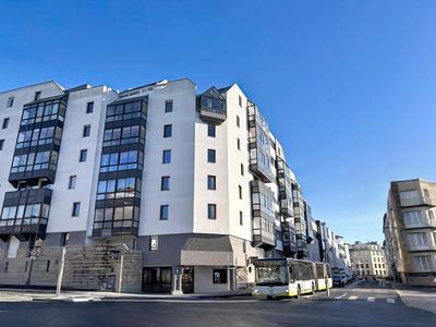 Appartement - 258 m² - 7 pièces