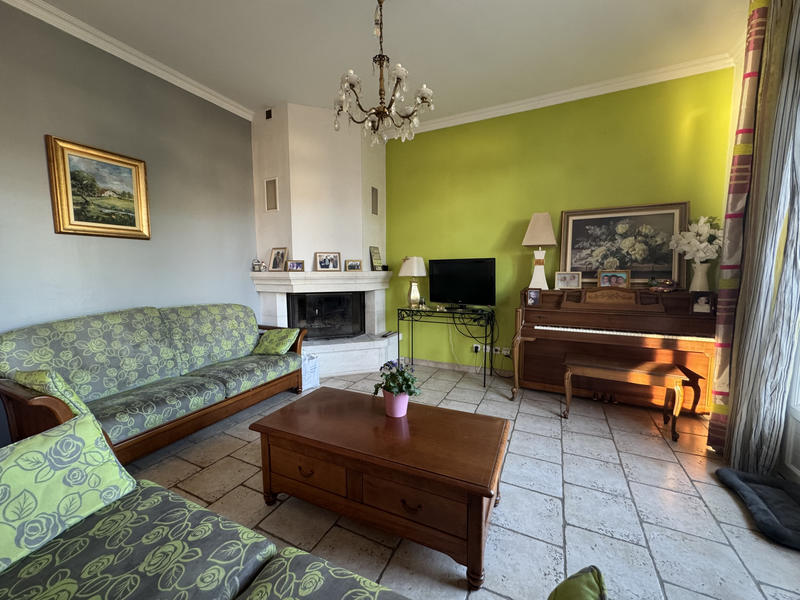 Maison - 217 m² - 8 pièces